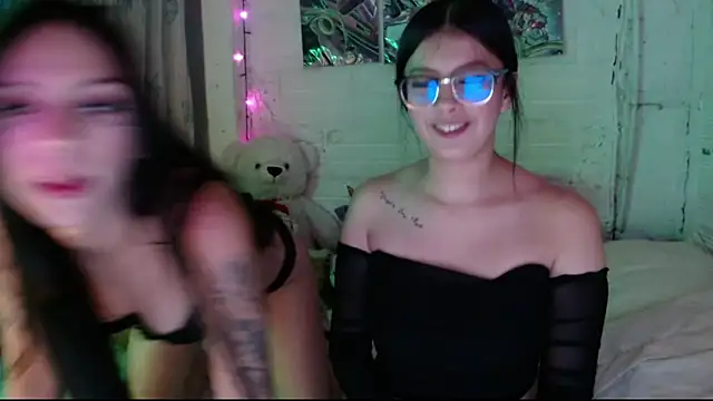 Pamelaa reyess 2 online show from 05/25/26, 04:23
