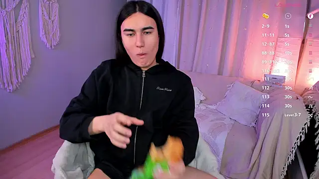 HeyAlena online show from 01/16/26, 06:50