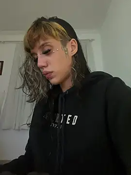 virtualgirlbr online show from 02/11/26, 08:25