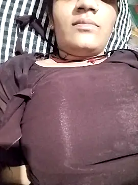 Snapshot of Sofia_kuuu chatting on 09/20/25, 03:50 Sofia kuuu online show from 09/20/25, 03:50