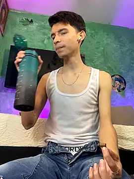 VicenteFerrer online show from 11/22/25, 05:34