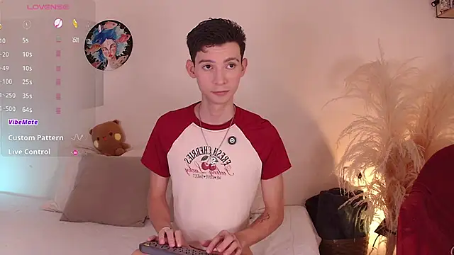 Snapshot of VicenteFerrer chatting on 06/27/26, 03:29 VicenteFerrer online show from 06/27/26, 03:29