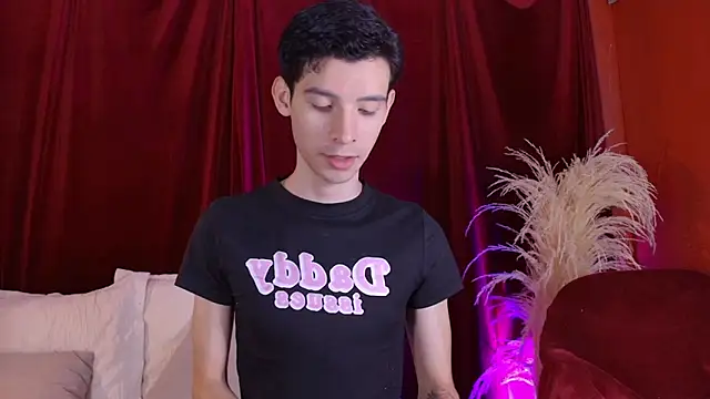 VicenteFerrer online show from 05/19/26, 01:51