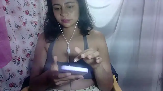 Anabelhotxx16 online show from 11/03/25, 04:50