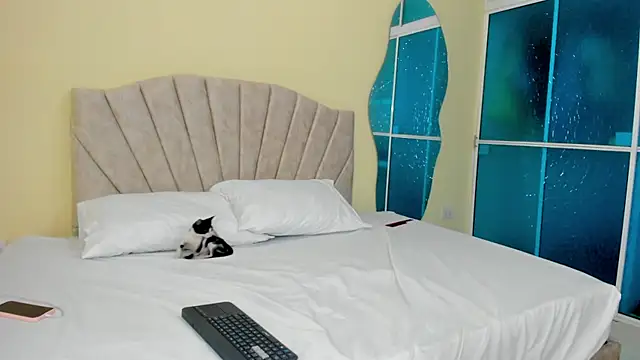 marsmith1 online show from 12/05/25, 12:21