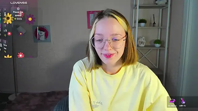 R0cket bunny online show from 09/21/25, 12:05