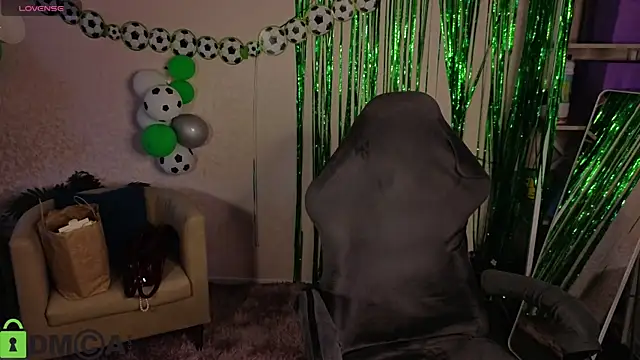 Snapshot of R0cket_bunny chatting on 07/06/26, 01:12 R0cket bunny online show from 07/06/26, 01:12