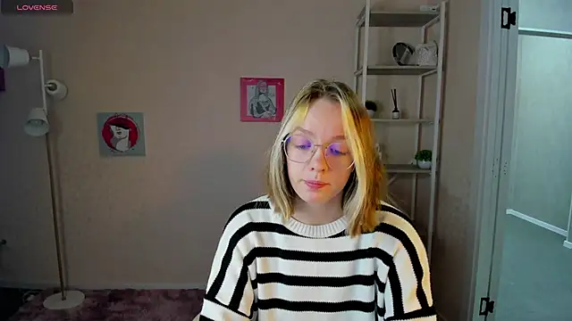 R0cket bunny online show from 10/09/25, 01:17