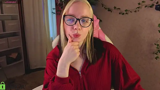 Snapshot of R0cket_bunny chatting on 04/08/26, 09:11 R0cket bunny online show from 04/08/26, 09:11