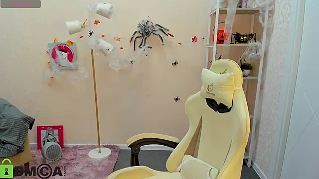 Snapshot of R0cket_bunny chatting on 10/23/25, 01:15 R0cket bunny online show from 10/23/25, 01:15