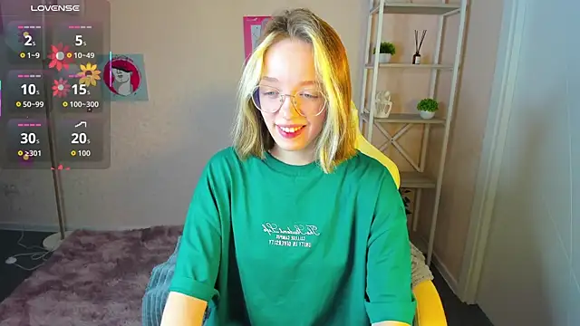R0cket bunny online show from 09/24/25, 12:07