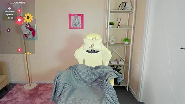 R0cket bunny online show from 09/30/25, 12:05