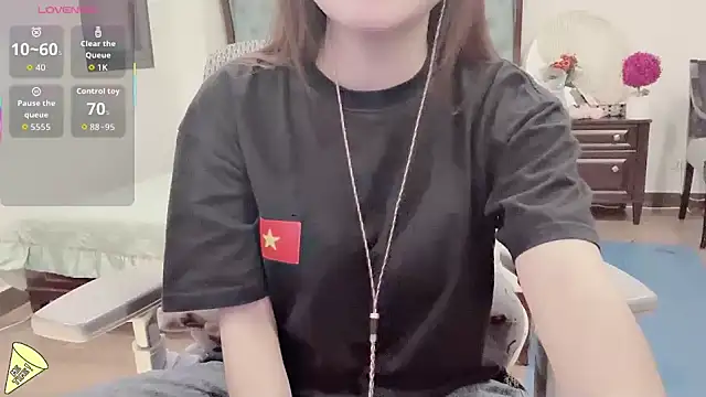 Snapshot of lulu404 chatting on 12/02/25, 03:14 lulu404 online show from 12/02/25, 03:14