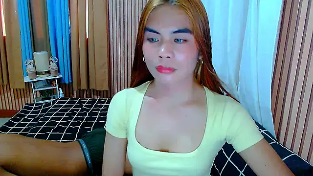 Snapshot of mikhaylahanderson chatting on 10/10/25, 07:09 mikhaylahanderson online show from 10/10/25, 07:09
