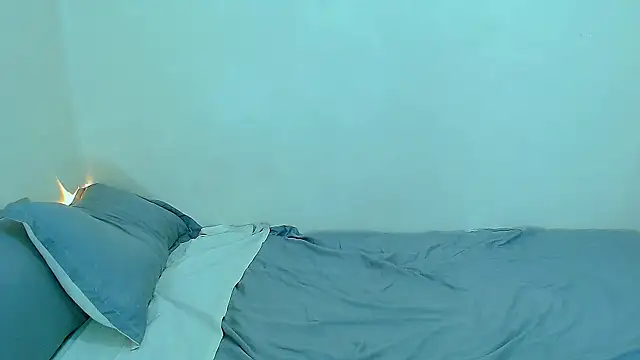 mikhaylahanderson online show from 12/15/25, 04:29