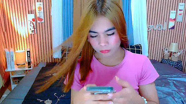 mikhaylahanderson online show from 11/14/25, 07:45