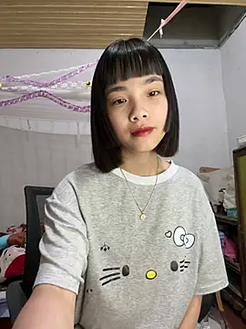 Snapshot of andymi1 chatting on 05/14/26, 01:46 andymi1 online show from 05/14/26, 01:46