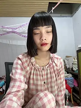 Snapshot of andymi1 chatting on 05/16/26, 01:37 andymi1 online show from 05/16/26, 01:37