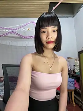Snapshot of andymi1 chatting on 05/23/26, 02:10 andymi1 online show from 05/23/26, 02:10