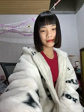 Snapshot of andymi1 chatting on 05/03/26, 02:31 andymi1 online show from 05/03/26, 02:31