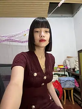 Snapshot of andymi1 chatting on 07/18/26, 02:20 andymi1 online show from 07/18/26, 02:20