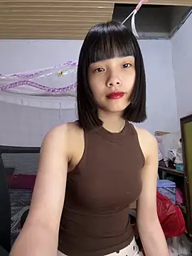 Snapshot of andymi1 chatting on 06/16/26, 02:11 andymi1 online show from 06/16/26, 02:11