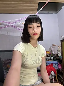 Snapshot of andymi1 chatting on 05/18/26, 01:50 andymi1 online show from 05/18/26, 01:50