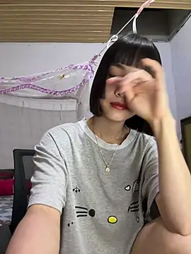 Snapshot of andymi1 chatting on 06/19/26, 01:55 andymi1 online show from 06/19/26, 01:55