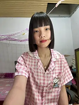 Snapshot of andymi1 chatting on 07/19/26, 02:42 andymi1 online show from 07/19/26, 02:42