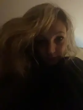 Snapshot of nicole9666 chatting on 11/22/25, 06:56 nicole9666 online show from 11/22/25, 06:56