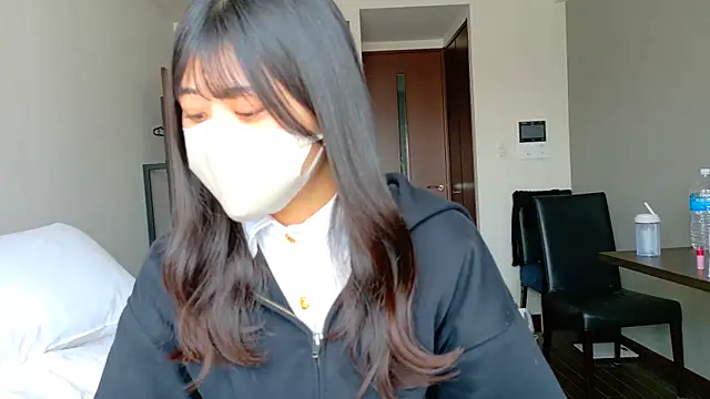 Snapshot of 0p-saki-p0 chatting on 04/26/26, 01:25 0p-saki-p0 online show from 04/26/26, 01:25