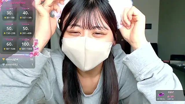 Snapshot of 0p-saki-p0 chatting on 04/28/26, 04:17 0p-saki-p0 online show from 04/28/26, 04:17