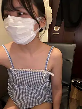 Snapshot of 0p-saki-p0 chatting on 10/17/25, 12:07 0p-saki-p0 online show from 10/17/25, 12:07
