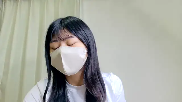 Snapshot of 0p-saki-p0 chatting on 07/07/26, 12:02 0p-saki-p0 online show from 07/07/26, 12:02