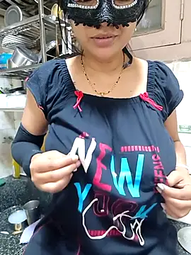 Queen Nightt online show from 12/01/25, 04:13