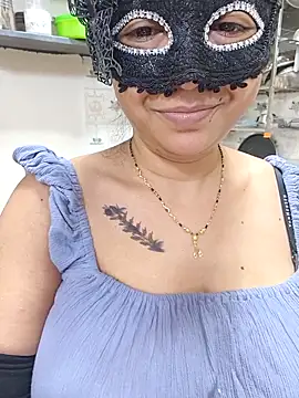 Queen Nightt online show from 01/06/26, 03:32