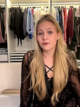 Snapshot of xlinababe chatting on 09/27/25, 04:13 xlinababe online show from 09/27/25, 04:13