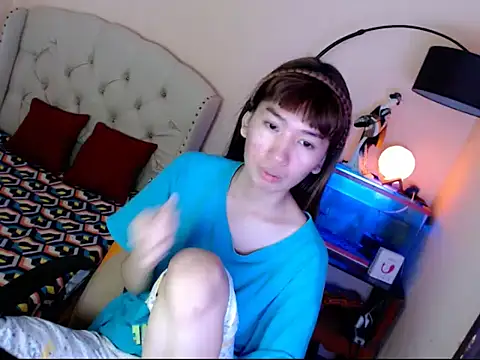 Snapshot of ShantalFoxxy_ chatting on 10/16/25, 04:48 ShantalFoxxy online show from 10/16/25, 04:48