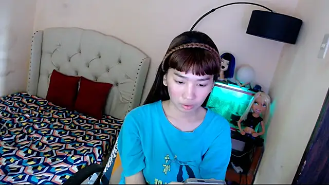 ShantalFoxxy  online show from 11/07/25, 06:40