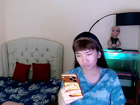 ShantalFoxxy  online show from 04/19/26, 01:12