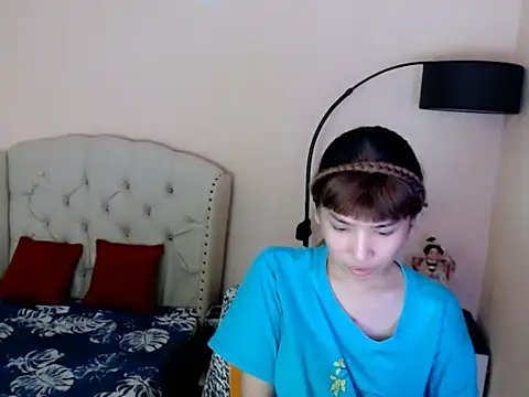 Snapshot of ShantalFoxxy_ chatting on 07/17/26, 01:25 ShantalFoxxy online show from 07/17/26, 01:25