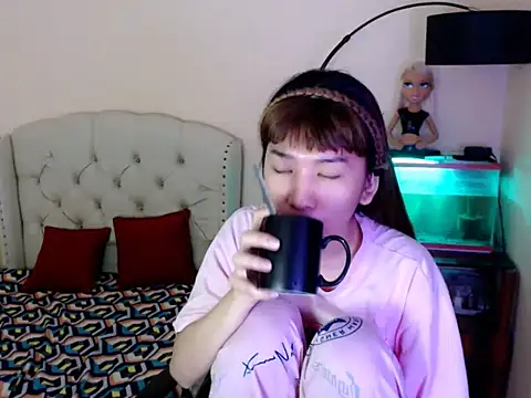 ShantalFoxxy  online show from 02/06/26, 01:18