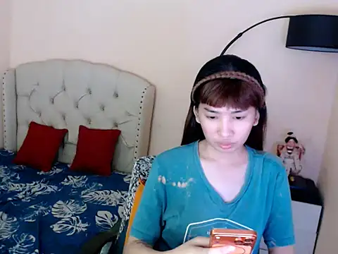 Snapshot of ShantalFoxxy_ chatting on 06/11/26, 12:32 ShantalFoxxy online show from 06/11/26, 12:32