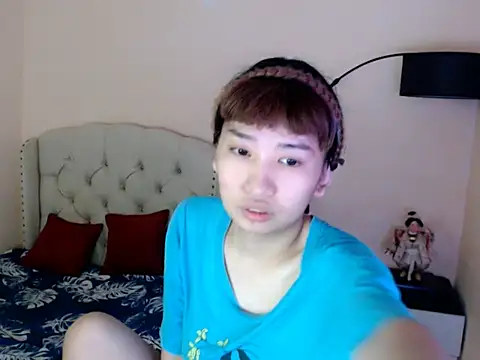 Snapshot of ShantalFoxxy_ chatting on 07/06/26, 12:17 ShantalFoxxy online show from 07/06/26, 12:17