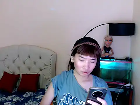ShantalFoxxy  online show from 04/24/26, 01:24