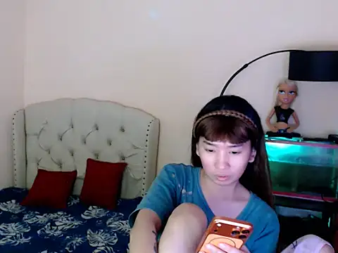ShantalFoxxy  online show from 04/28/26, 03:05
