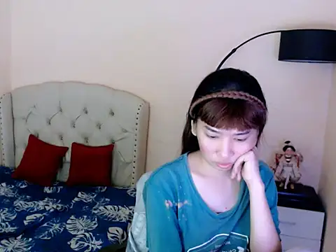 ShantalFoxxy  online show from 05/19/26, 01:56