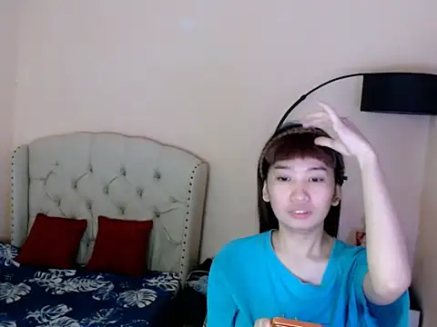 Snapshot of ShantalFoxxy_ chatting on 07/18/26, 12:19 ShantalFoxxy online show from 07/18/26, 12:19