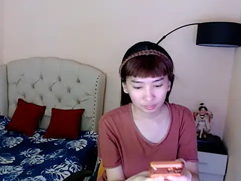 Snapshot of ShantalFoxxy_ chatting on 06/14/26, 11:50 ShantalFoxxy online show from 06/14/26, 11:50