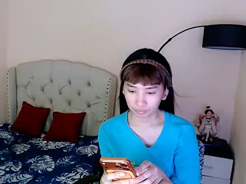 Snapshot of ShantalFoxxy_ chatting on 06/19/26, 12:38 ShantalFoxxy online show from 06/19/26, 12:38